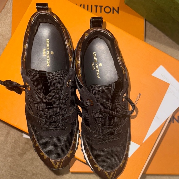 Louis Vuitton Black and Brown Sneakers - Picture 5 of 7